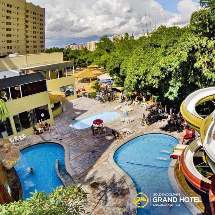 Flat Golden Dolphin Grand Hotel - Quarto E Sala Com Roupa De Cama E Banho - Piscinas 24H Caldas Novas Exterior photo