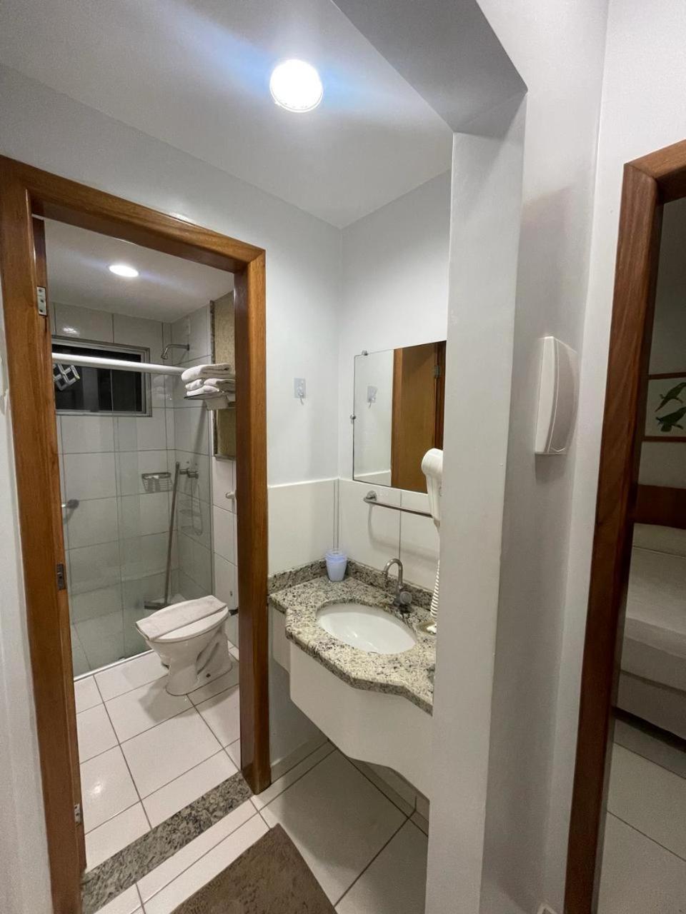 Flat Golden Dolphin Grand Hotel - Quarto E Sala Com Roupa De Cama E Banho - Piscinas 24H Caldas Novas Exterior photo