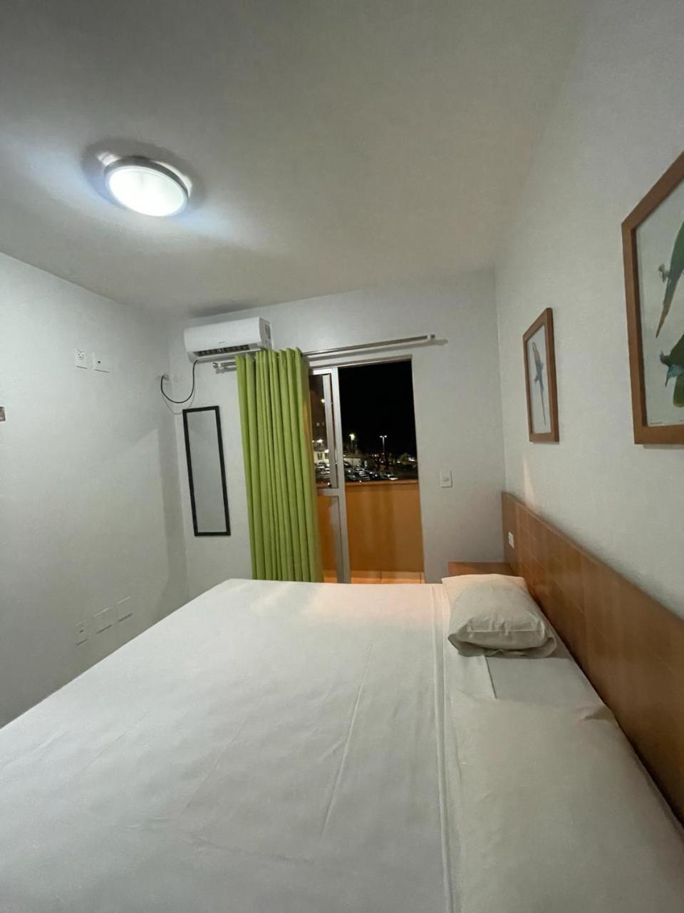 Flat Golden Dolphin Grand Hotel - Quarto E Sala Com Roupa De Cama E Banho - Piscinas 24H Caldas Novas Exterior photo